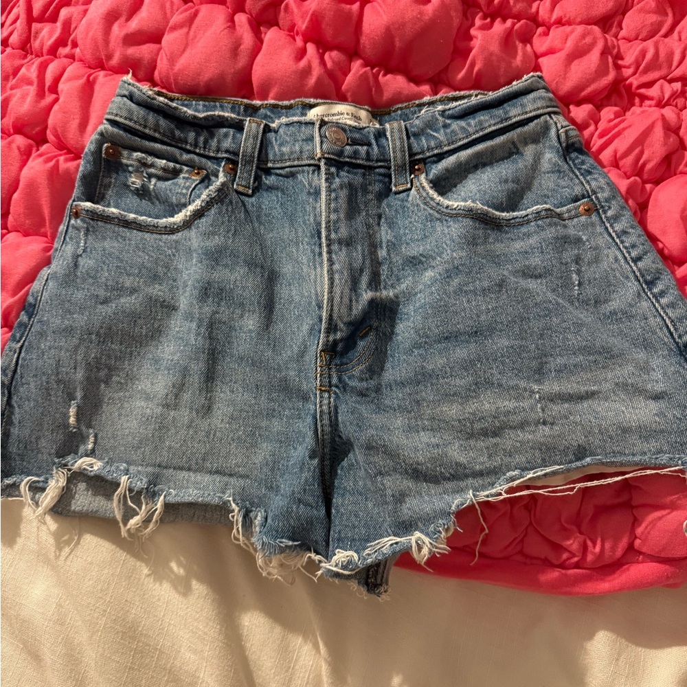 Abercrombie Curve Love cutoff shorts